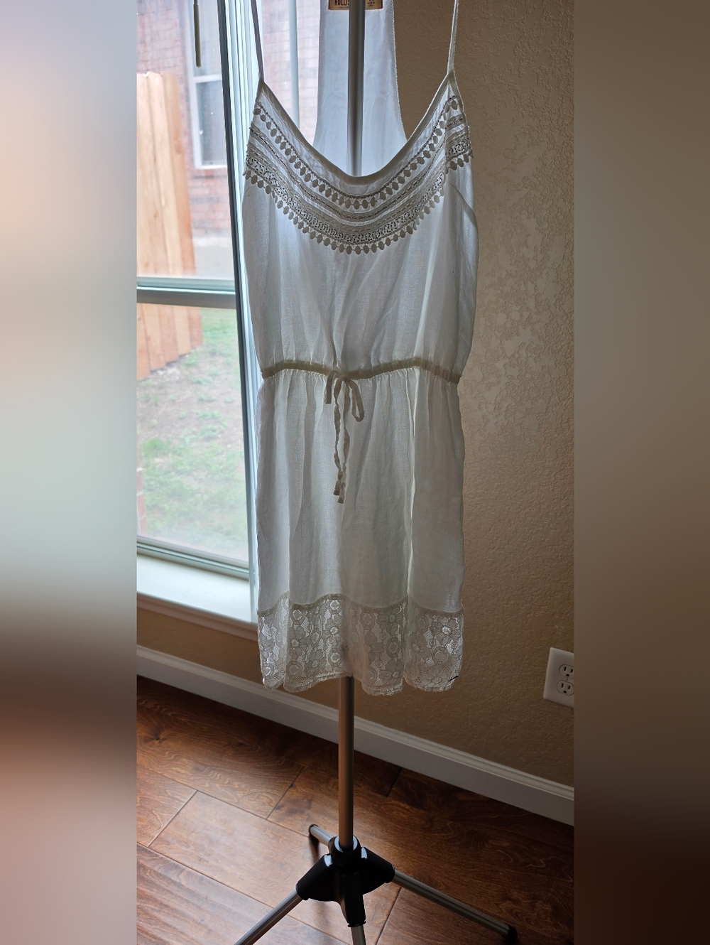 Hollister White Linen-Blend Sleeveless Top Size M